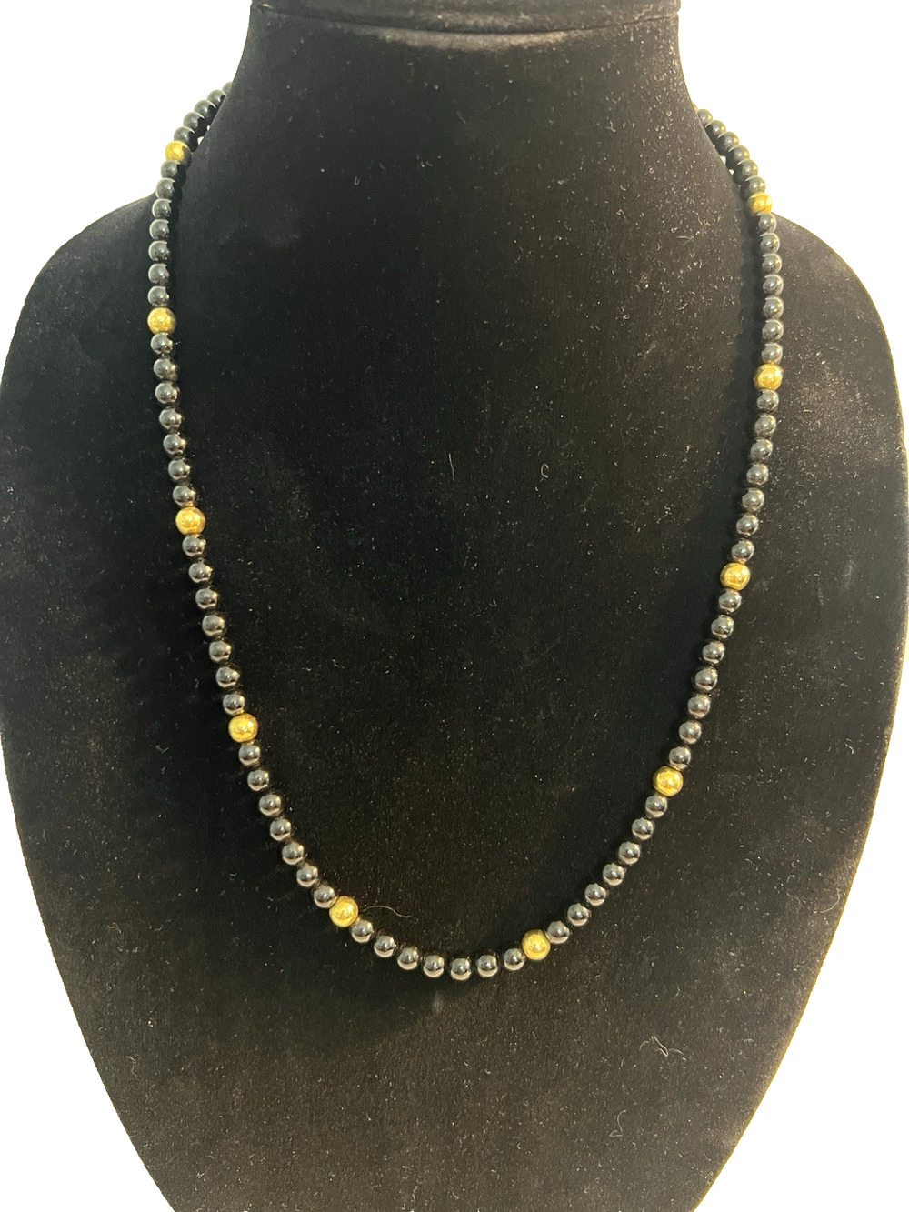 TRIFARI Black Gold Necklace VTG Chanel Elegant Classic Sophisticated Collectible